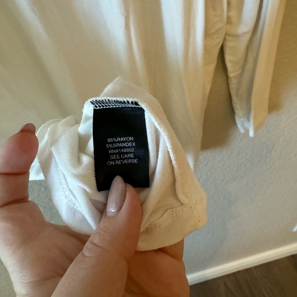 Torrid white Super soft crew neck long sleeve tee. Size 3 - Picture 9 of 10